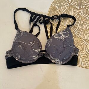 Victoria’s Secret bra